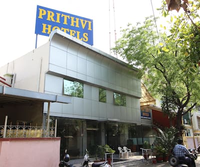 https://imgcld.yatra.com/ytimages/image/upload/t_hotel_yatra_city_desktop/v1430199659/Domestic Hotels/Hotels_Ahmedabad/Pritvi hotels/IMG_9997.jpg